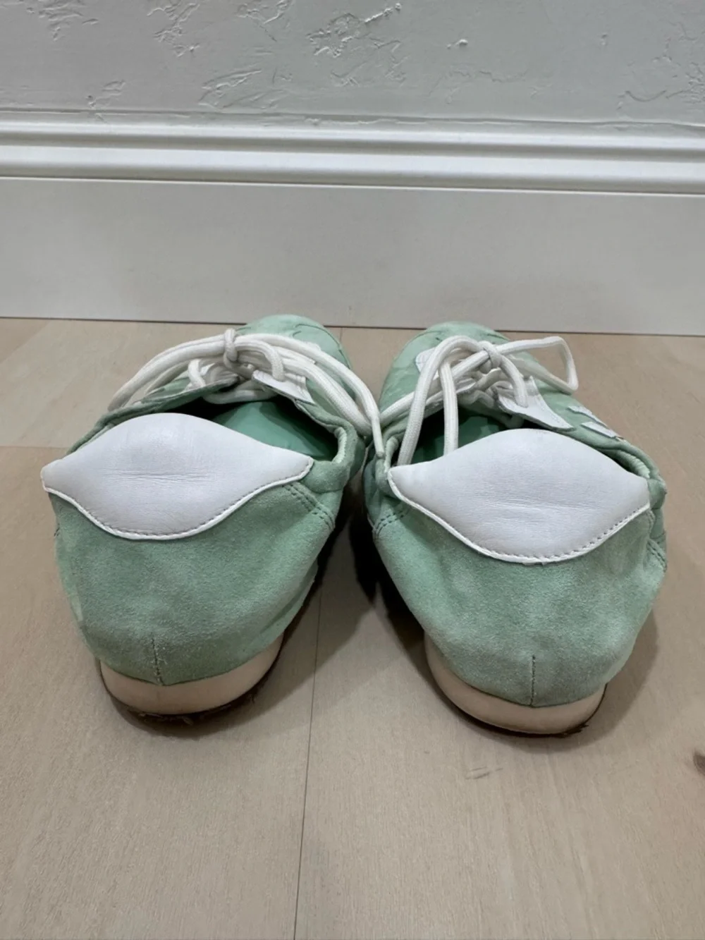 Tory Burch Mint Green White Suede Leather Logo Sneakers Women's 9.5